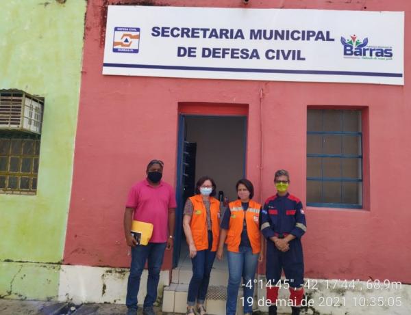 Diretor da Defesa Civil de Floriano visita Defesa Civil de Barras - PI, referência no Estado