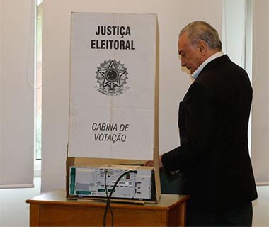 Temer: Governo de transição começa amanhã ou terça