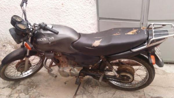 Moto recuperada pela PM.(Imagem:Divulgação/PM)