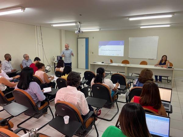 SUS: oficina alinha ações para fortalecer atenção primária e reduzir mortalidade materna e infantil