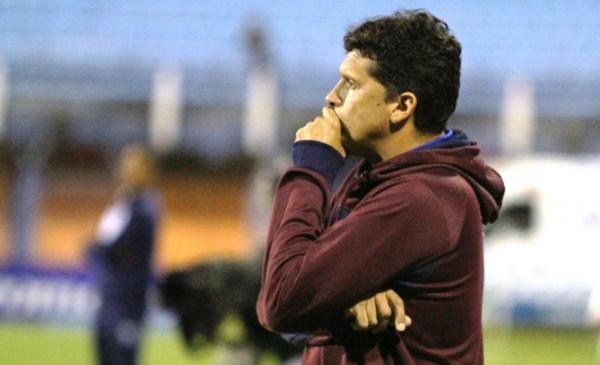Claudinei Oliveira deixa o Paraná e assume o comando do Atlético-PR
