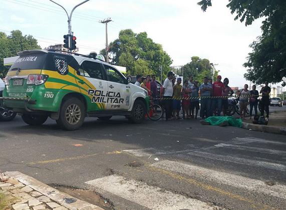 Mototaxista morre em acidente próximo ao João Emílio Falcão