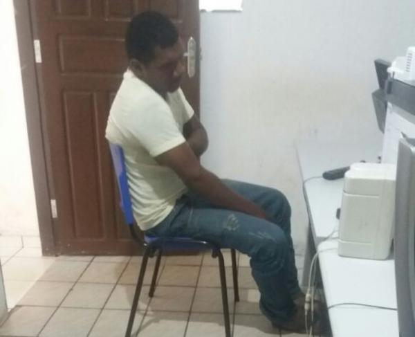 PRF prende homem com mandado de prisão em aberto em Bom Jesus