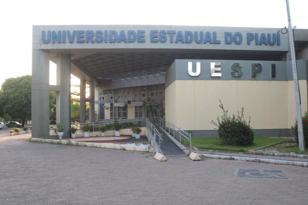 Uespi lança mais de 800 vagas para cursos de especialização em seis cidades do Piauí