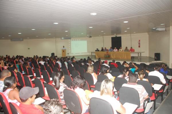 Floriano sedia a 2ª Etapa da III Conferência Estadual de Saúde do Trabalhador e da Trabalhadora.(Imagem:Waldemir Miranda)