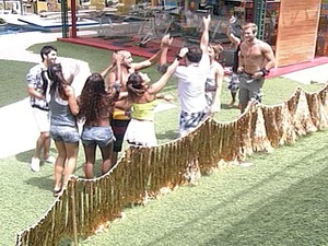 Marchinhas fazem brothers brincarem com Daniel