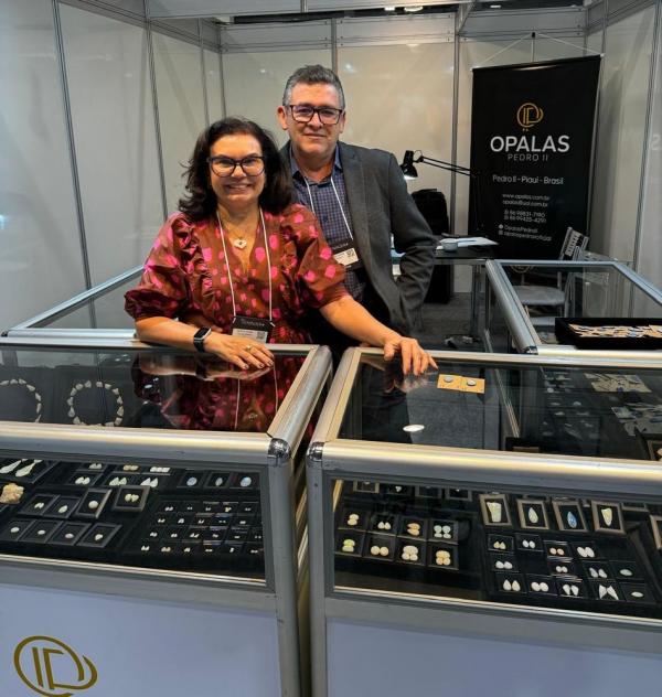 Governo do Piauí impulsiona participação de artesãos locais em feiras de joias
