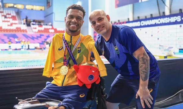 Astro paralímpico, Gabrielzinho enaltece treinador: "Mente pensante"
