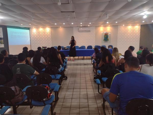 CREF15 realiza a&ccedil;&atilde;o itinerante em Floriano e promove intera&ccedil;&atilde;o com profissionais de Educa&ccedil;&atilde;o F&iacute;sica.(Imagem:FlorianoNews)