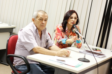 Deputadas aprovam voto de louvor pelo Dia do Professor