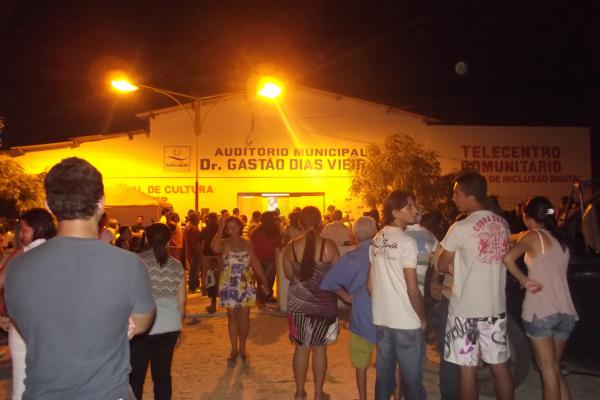 Encontro do PMDB em Bar&atilde;o de Graja&uacute;. (Imagem:FlorianoNews)