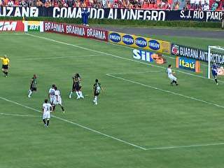 Trio de arbitragem de América-MG x Corinthians é agredido em São Paulo