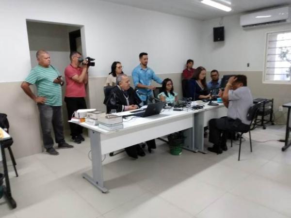 Manoel Simpl&iacute;cio em depoimento durante o julgamento.(Imagem:FlorianoNews)