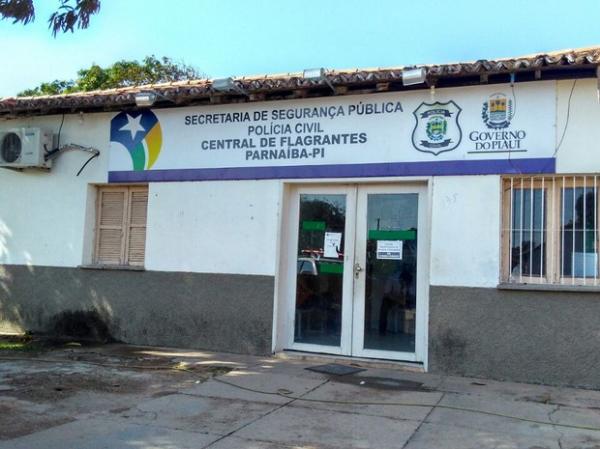 Homem tem dedo decepado ao tentar estuprar jovem com transtorno mental