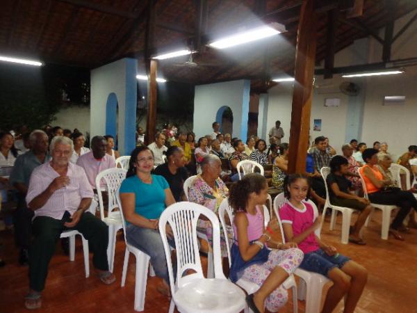 Missa de P&aacute;scoa encerrou Semana Santa com igrejas lotadas em Floriano e Bar&atilde;o de Graja&uacute;.(Imagem:FlorianoNews)