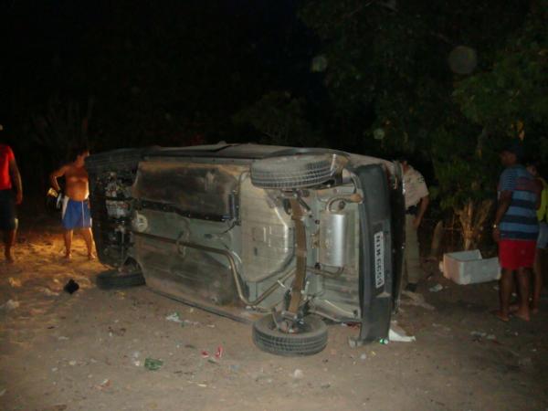 O ve&iacute;culo Fiat, cor preta, placa NIM 6659 ? PI(Imagem:Reda&ccedil;&atilde;o)