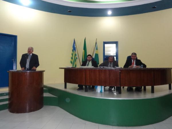 Legislativo municipal debate situa&ccedil;&atilde;o das estradas vicinais de Floriano.(Imagem:FlorianoNews)