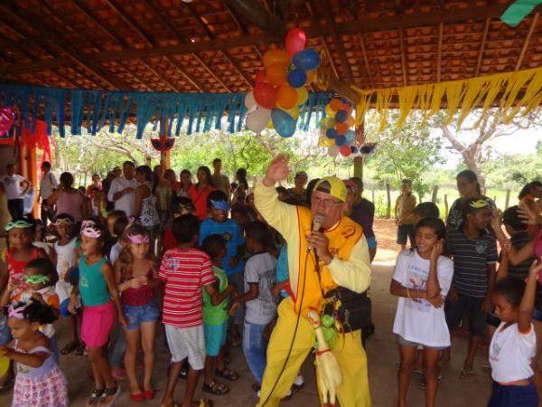 Realizado o arrastinho com crian&ccedil;as da zona rural. (Imagem:FlorianoNews)