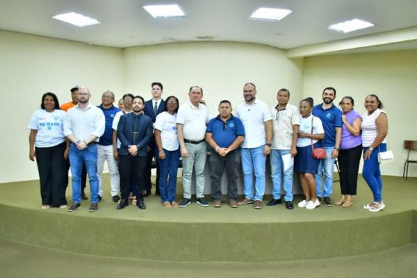 Prefeito de Floriano se reúne com agentes de saúde e de endemias para discutir melhorias