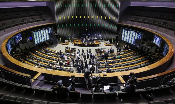 Câmara aprova urgências para votação de projetos com foco em educação