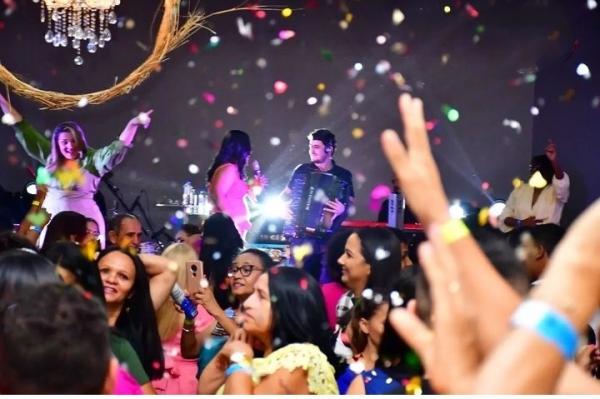 Secretaria de Educação promove festa em homenagem aos professores