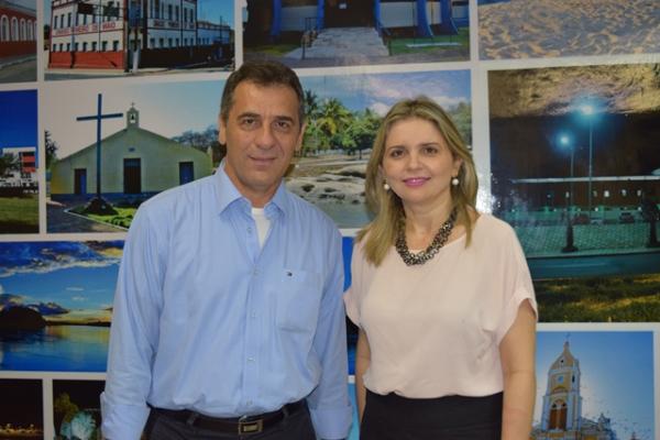 Prefeitura e Sebrae fecham parceria para Implementa&ccedil;&atilde;o da Lei Geral em Floriano.(Imagem:Waldemir Miranda)