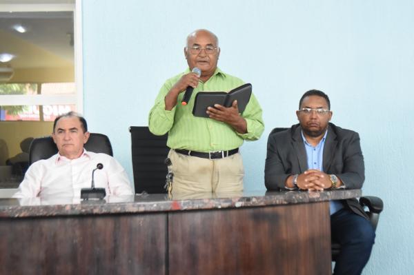 Solenidade marca entrega de m&oacute;veis planejados da C&acirc;mara Municipal de Floriano.(Imagem:CMF)