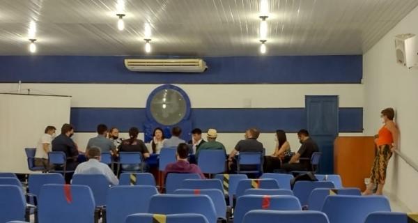 Assembl&eacute;ia &eacute; convocada por l&iacute;deres sindicais do com&eacute;rcio de Floriano.(Imagem:FlorianoNews)