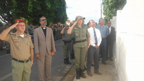  Pol&iacute;cia Militar realizou solenidade de formatura e entrega de medalhas honor&iacute;ficas em Floriano.(Imagem:FlorianoNews)