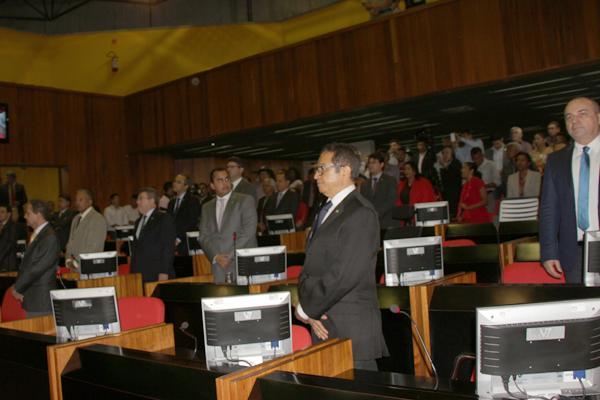 Autoridades prestigiam sess&atilde;o solene em comemora&ccedil;&atilde;o aos 35 anos de PT na Assembleia.(Imagem:B&aacute;rbara Rodrigues/GP1)