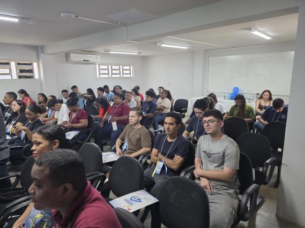 Uespi reúne estudantes em atividades de divulgação científica para programação pelo Dia da Física