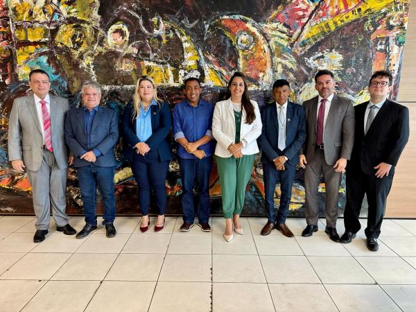 Bloco de oposição ao Governo se reúne na Câmara e garante união para 2026