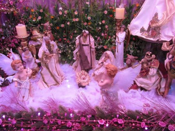 Com 3 mil enfeites, casa da 'Mamãe Noel' encanta crianças e adultos no PI