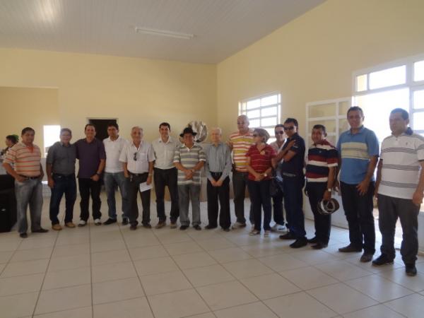 Secret&aacute;rio dos Transportes e deputado estadual visitam canteiro de obras do aeroporto Cangapara.(Imagem:FlorianoNews)