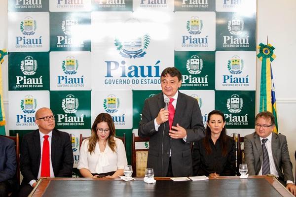 Wellington Dias promove agentes e anuncia novas penitenci&aacute;rias.(Imagem:Lucas Dias/GP1)