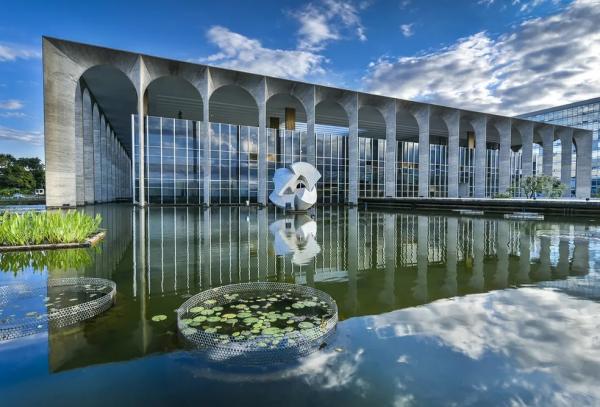 Concurso de diplomata: Itamaraty abre inscrições para 50 vagas e salário inicial de R$ 22,5 mil