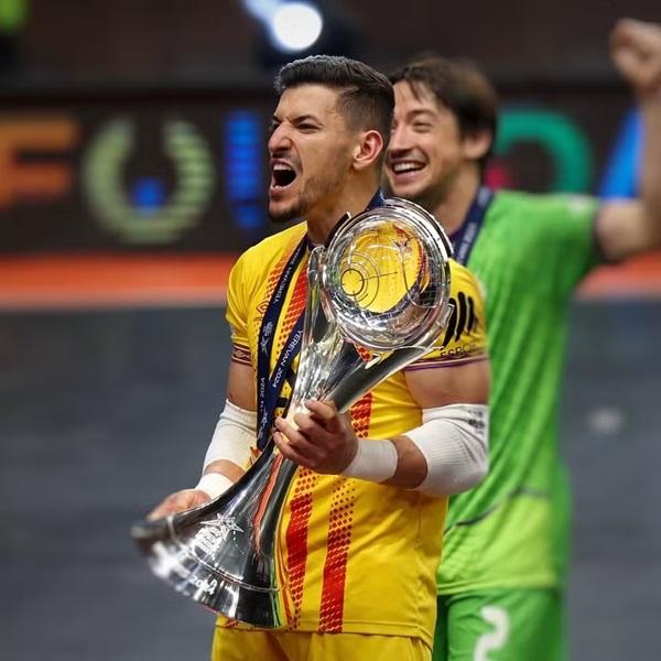 Luan Muller foi bicampe&atilde;o da Liga dos Campe&otilde;es pelo Palma Mallorca(Imagem:Reprodu&ccedil;&atilde;o/Instagram)