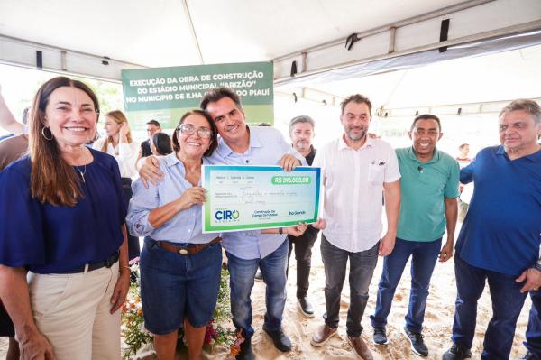 Em Ilha Grande, Ciro Nogueira visita obra de revitaliza&ccedil;&atilde;o do Porto dos Tatus e anuncia est&aacute;dio de futebol. (Imagem:Ascom)