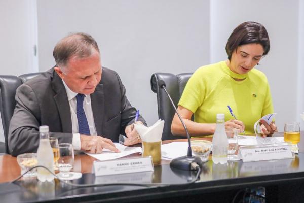 Piau&iacute; &eacute; o primeiro do Brasil a firmar parceria com a C&acirc;mara de Com&eacute;rcio Brasil-Alemanha para desenvolvimento do estado.(Imagem:Divulga&ccedil;&atilde;o)