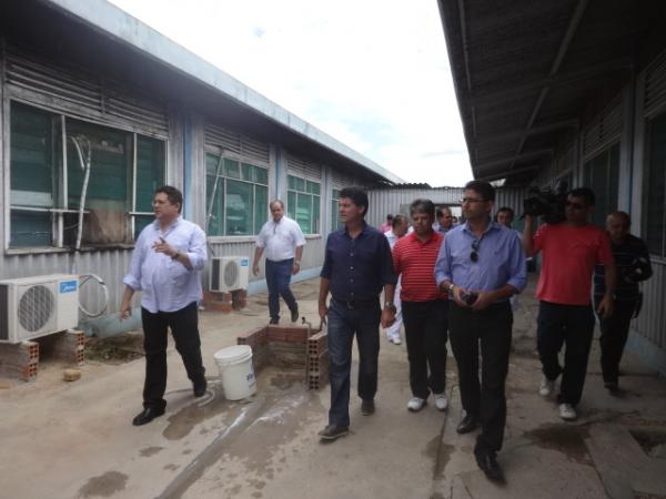 Secretário Estadual de Saúde realizou inspeção em obras do setor de saúde de Floriano.(Imagem:FlorianoNews)