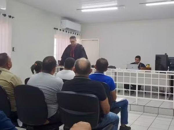 Acusado de matar criança com facada no pescoço após desentendimento com pai é condenado a 40 anos