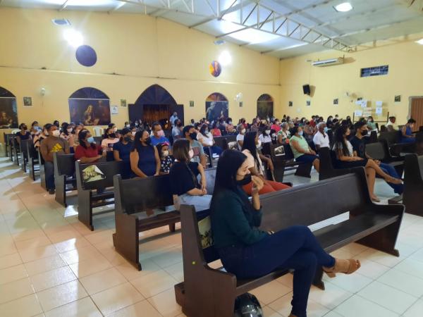 Fi&eacute;is celebram a Quarta-Feira de Cinzas em Floriano(Imagem:FlorianoNews)