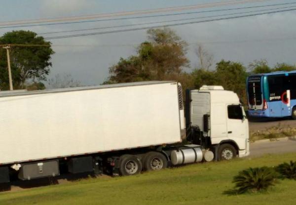 Caminh&atilde;o da Empresa Morais Transportes &eacute; roubado em Sergipe.(Imagem:Arquivo Pessoal)