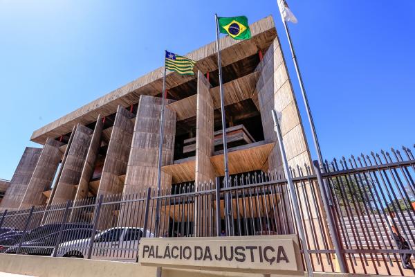 TJ-PI mantém condenação de quadrilha que fez 50 reféns em Uruçuí