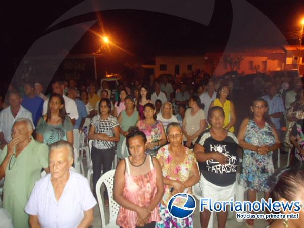 Levantamento do mastro d&aacute; inicio aos festejos de Nossa Senhora de Nazar&eacute;.(Imagem:FlorianoNews)
