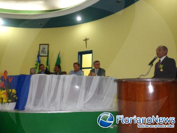 Medalha do M&eacute;rito Agr&ocirc;nomo Parentes &eacute; concedida ao Rep&oacute;rter Amarelinho e ao Prof. Luiz Paulo.(Imagem:FlorianoNews)