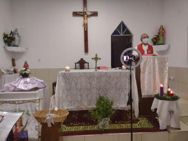 Encerrado os festejos em homenagem à Santa Luzia no bairro Rede Nova