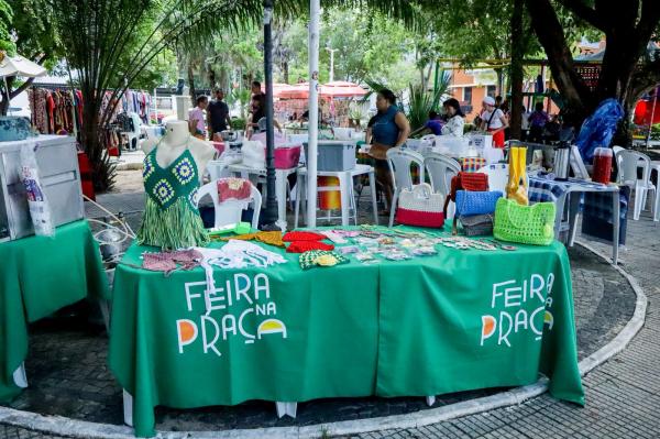 A feira reuniu um p&uacute;blico expressivo, incluindo frequentadores de edi&ccedil;&otilde;es anteriores que voltaram &agrave; Pra&ccedil;a Pedro II para prestigiar a nova temporada.(Imagem:Ascom Secult)