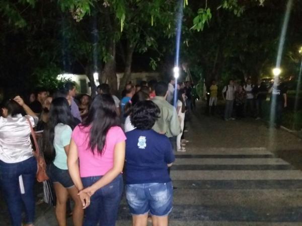 Estamos com medo, diz aluno da Uespi em protesto por segurança