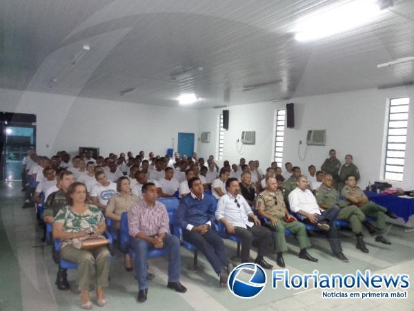 Autoridades participam de aula inaugural Curso de Forma&ccedil;&atilde;o de Soldados.(Imagem:FlorianoNews)